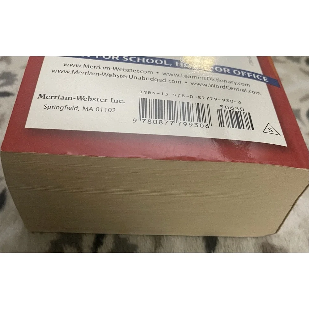 The Merriam Webster Dictionary New Edition 2004